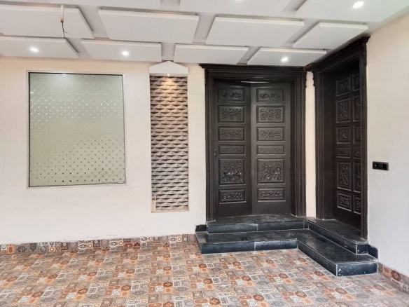 10 Marla Luxury Double-Story House for Rent – Wapda Town Phase 1, Multan